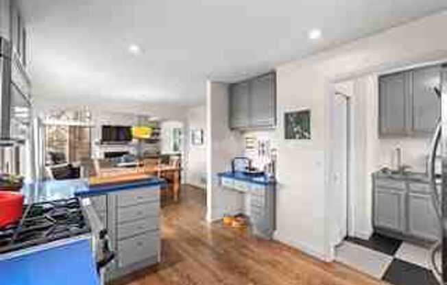 2507 RAVENWOOD LN