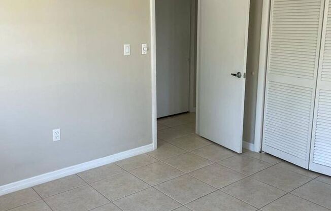 2 beds, 2 baths, 1,050 sqft, $1,700, Unit Unit B