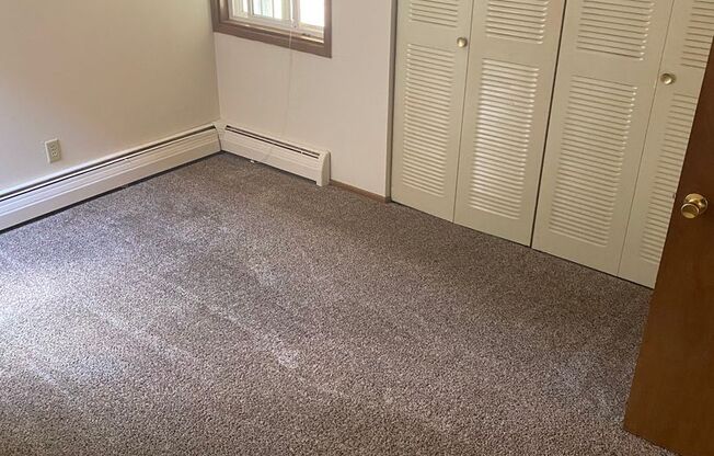 2 beds, 1 bath, 850 sqft, $1,144, Unit 7926 - 5