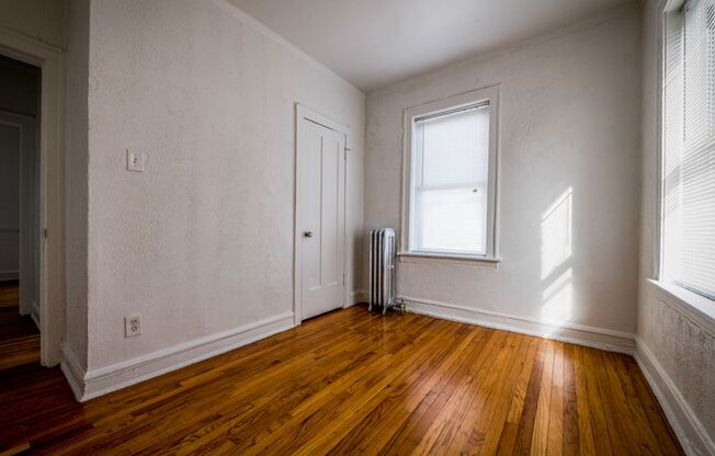 8001 S Ellis