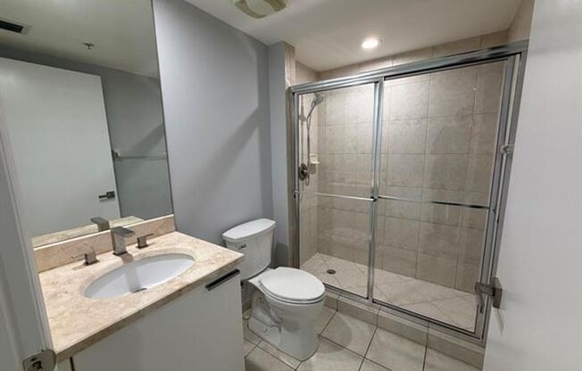 3 beds, 3 baths, $3,975, Unit # 1603