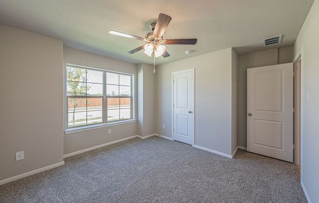 Brand new DR Horton home - never occupied! 5541 Legends Way, Denton, TX  76249