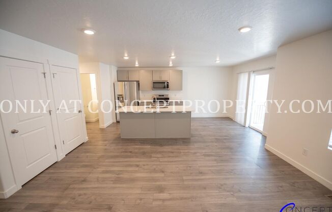 Brand-New Beautiful Spacious Modern Townhome in Lehi with Luxury Finishes & Prime Amenities
