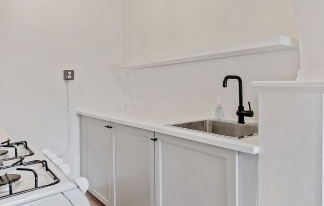 1 bed, 1 bath, 560 sqft, $1,090, Unit 108