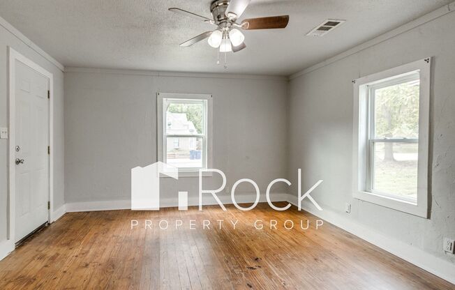 Updated Cozy 2 Bed 1 Bath Home in Guthrie Available Now ~MOVE IN SPECIAL~