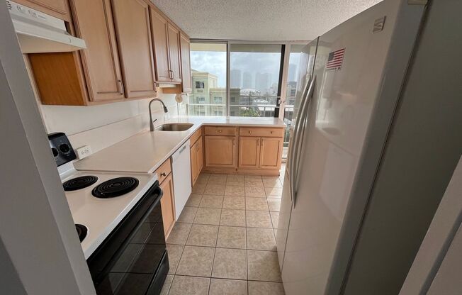 2 beds, 2 baths, $2,600, Unit # 3W