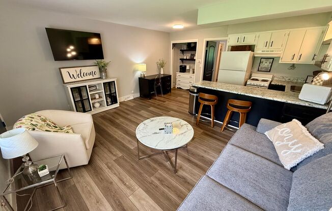 1 bed, 1 bath, 550 sqft, $1,300, Unit 1134 CORPORATE UNIT