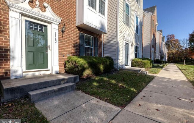 Convenient 3bd 2/2bth garage townhome!