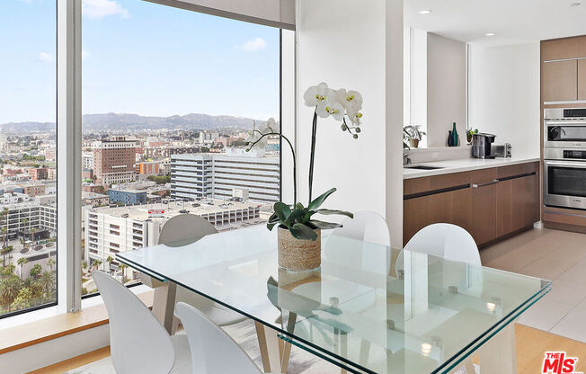 2 beds, 3 baths, 1,610 sqft, $5,950, Unit 2506