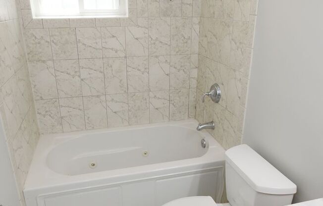 2 beds, 1 bath, 850 sqft, $2,100, Unit 1903-#104