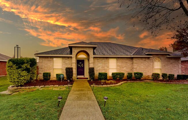 Lovely Updated home in Princeton Park!