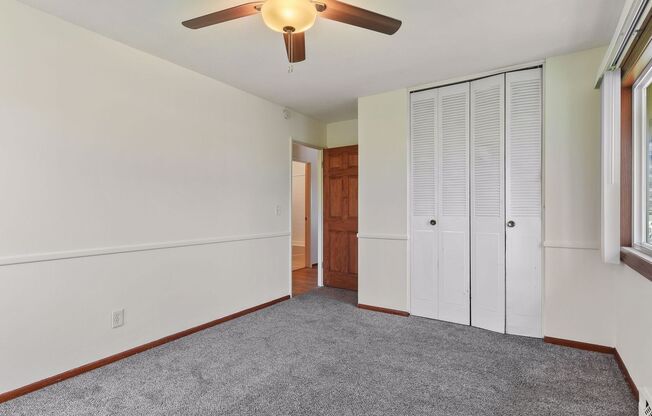 2 beds, 1 bath, $1,395, Unit 101