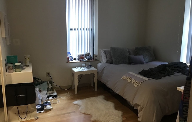 2 beds, 1 bath, 884 sqft, $4,000, Unit 108