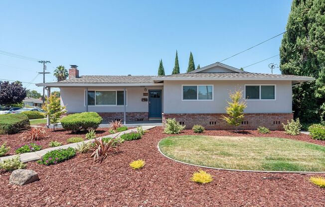 Spacious 3 BD / 2 BA Home with Beautifully Remodeled Interior!