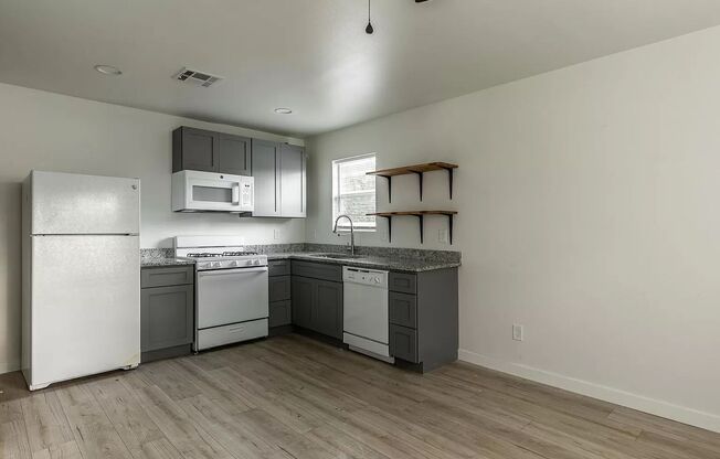 1 bed, 1 bath, $1,095, Unit 3106