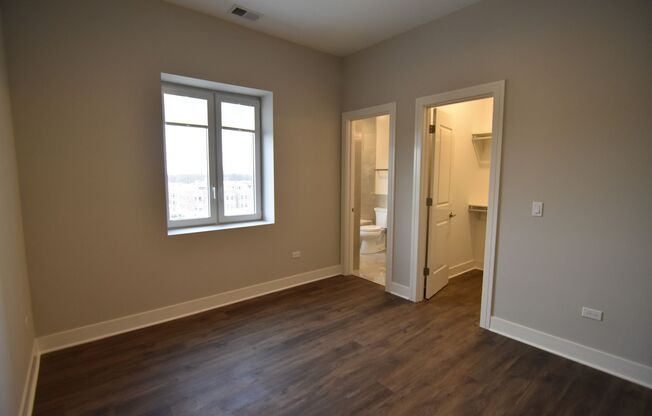 2 beds, 2 baths, 825 sqft, $3,550, Unit 927-205