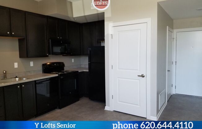 2 beds, 1 bath, 808 sqft, $1,140, Unit 001