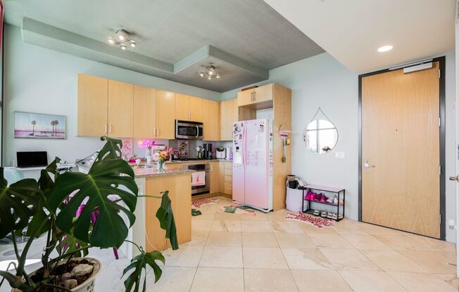 Arts District- Downtown Las Vegas~Luxury furnished condo now available!