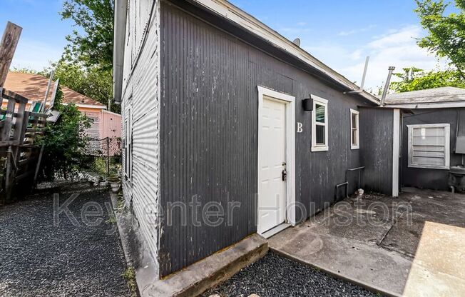 4610 SCHROEDER RD