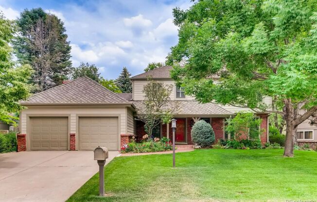 Magnificent 5-Bedroom Retreat with Office, and Deck in Greenwood Village