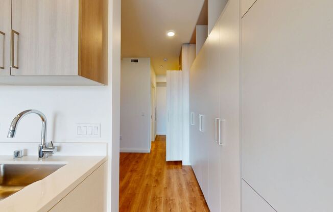 Studio, 1 bath, 463 sqft, $1,750, Unit 610