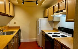 2 beds, 2 baths, $2,195, Unit Unit B101