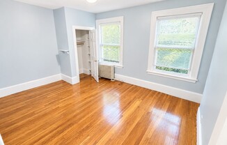 5 beds, 2 baths, 1,700 sqft, $4,650, Unit 1
