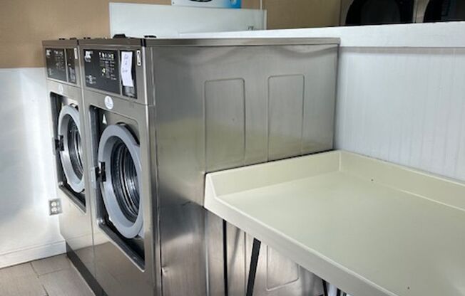 1 bed, 1 bath, $1,325, Unit # #J 24