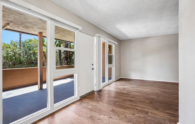 1 bed, 1 bath, 750 sqft, $2,560, Unit 12