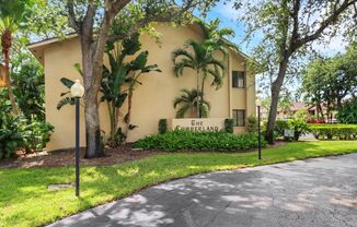 Lovely  2 bedroom 2 bathroom condo