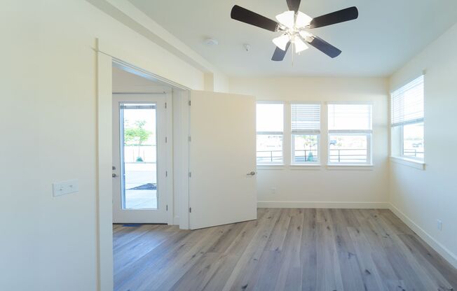 3 beds, 2 baths, 1,016 sqft, $2,299, Unit 1101