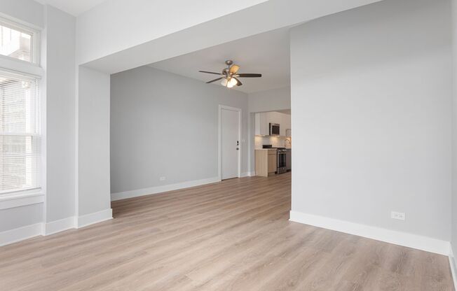 2 beds, 1 bath, $2,200, Unit 301