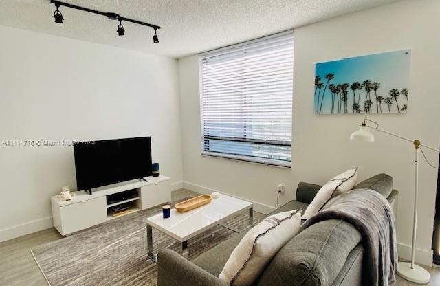1330 West Ave