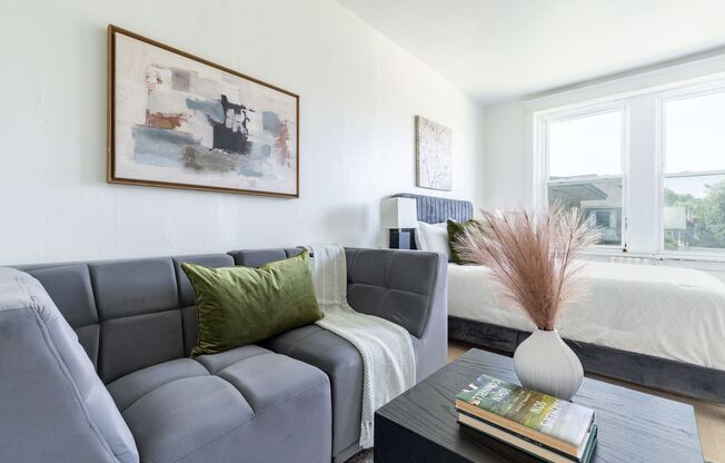 Studio, 1 bath, 375 sqft, $1,049, Unit C3