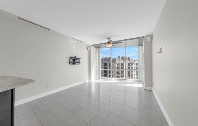 2 beds, 2 baths, $2,850, Unit #1911