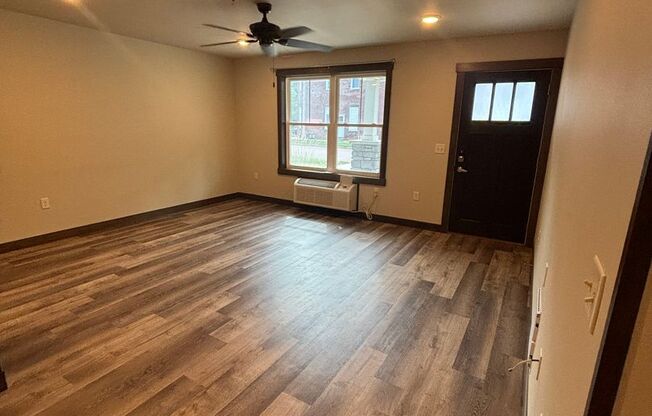 1 bed, 1 bath, $1,295