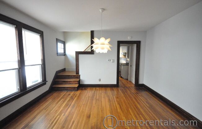 198-200 E Hudson Street
