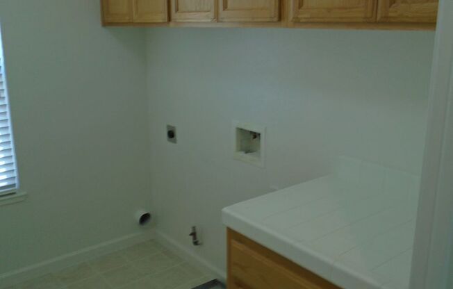 4 beds, 3 baths, $3,295, Unit 1