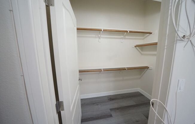 2 beds, 2 baths, $1,550, Unit Building 10