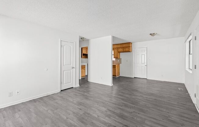 3 beds, 1 bath, $1,250