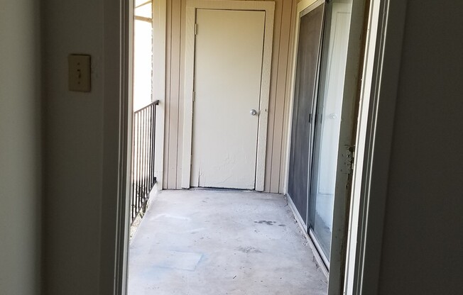 1 bed, 1 bath, 641 sqft, $800, Unit *421
