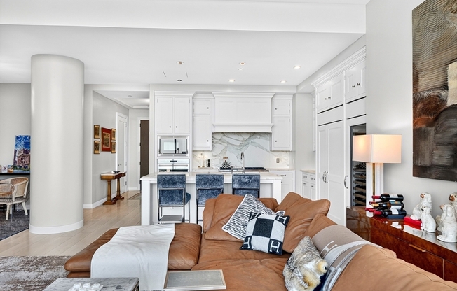 3 beds, 3.5 baths, 2,134 sqft, $20,000, Unit PH1C