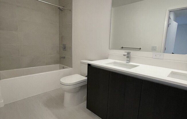 20900 NW 14 PL
