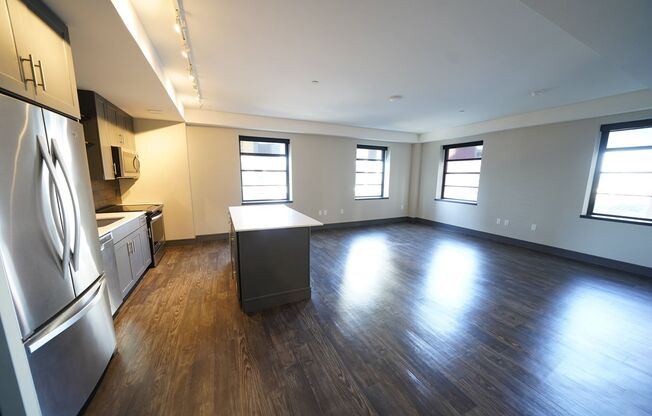1 bed, 1 bath, 959 sqft, $2,170, Unit 510