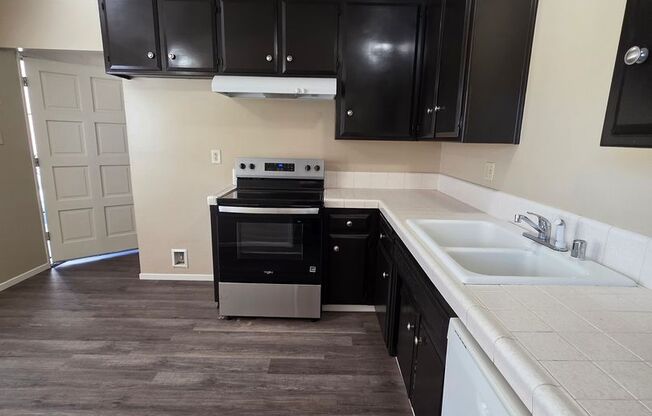 Ashe Rd - 2620 #A - E    RB  330