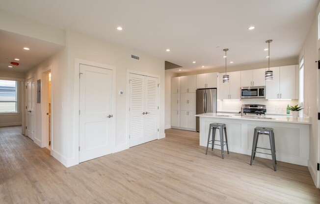 1246 BROADWAY