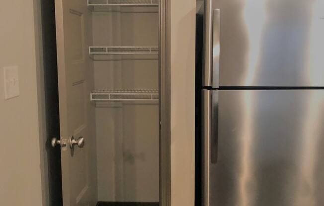 1 bed, 1 bath, 765 sqft, $815, Unit 16