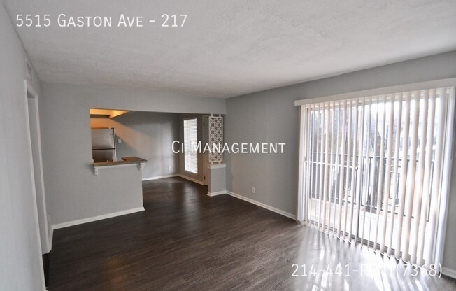 5515 Gaston Ave Apt. 210
