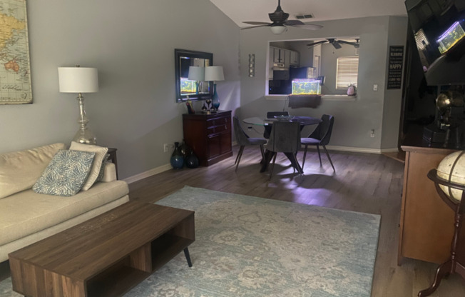 621 SQUIRE CIR