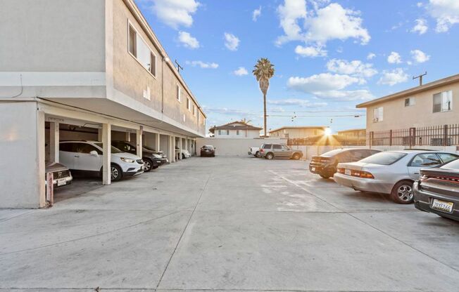 Renovate 3 Bed/1 Bath |904 Sq ft| Turnkey & Move-In  Ready